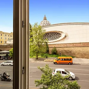 Apartment The Dome 3 Bedroom En, Rome